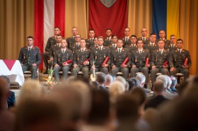 Der Ausmusterungsjahrgang „Fürst zu Löwenstein“. ©ÖBH/Gerhard Hammler Der Ausmusterungsjahrgang „Fürst zu Löwenstein“. ©ÖBH/Gerhard Hammler